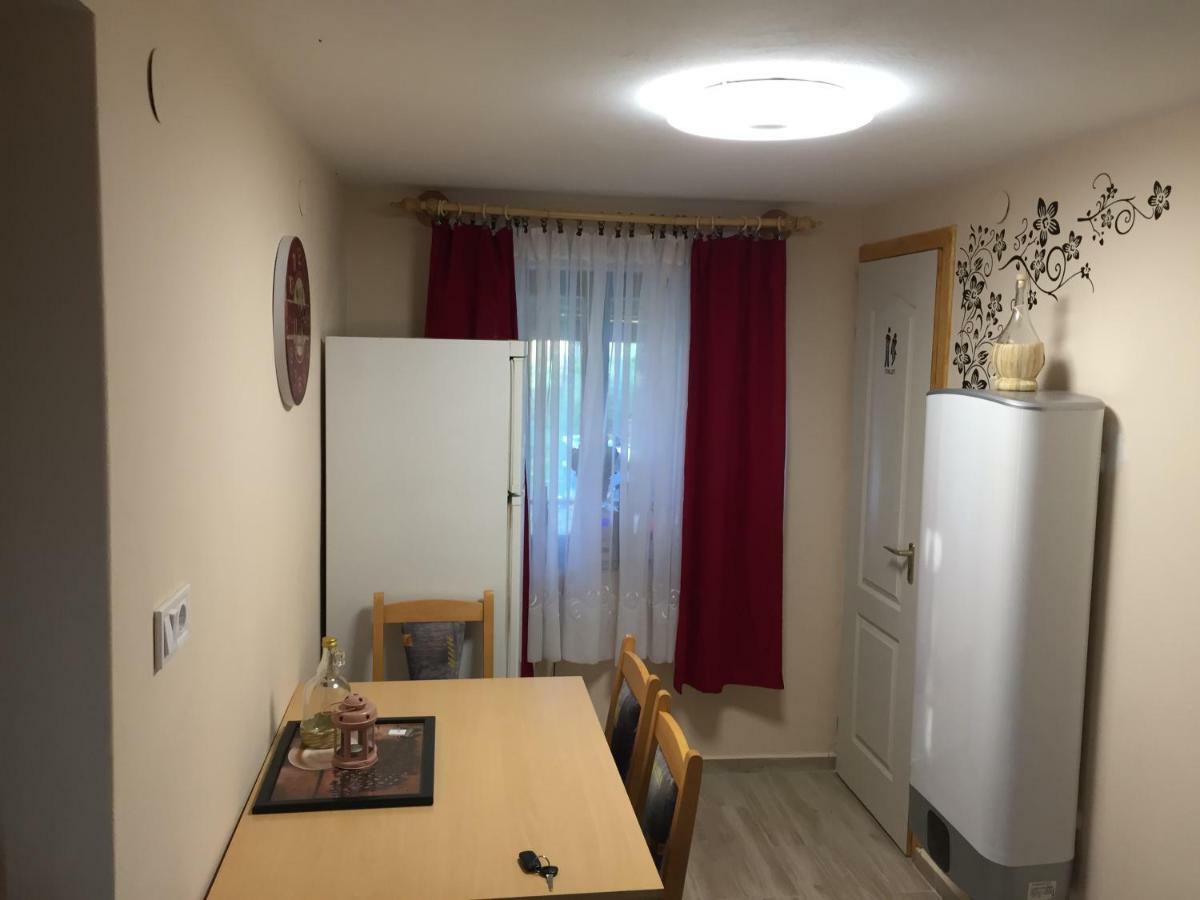 Izabella Vendégház Somló Doba Esterno foto